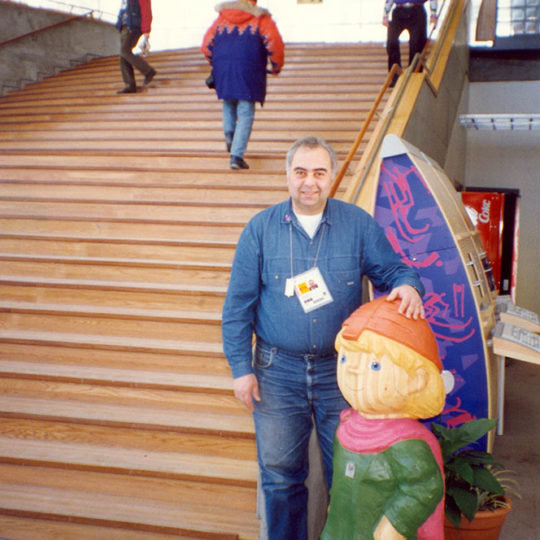 1994 Lillehammer Olimpiyat Oyunları (NOR) Oyunların maskotu Haakon ile